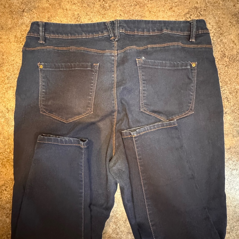 High-Rise Dark Blue Women's Jeggings with Back Pocket Detail